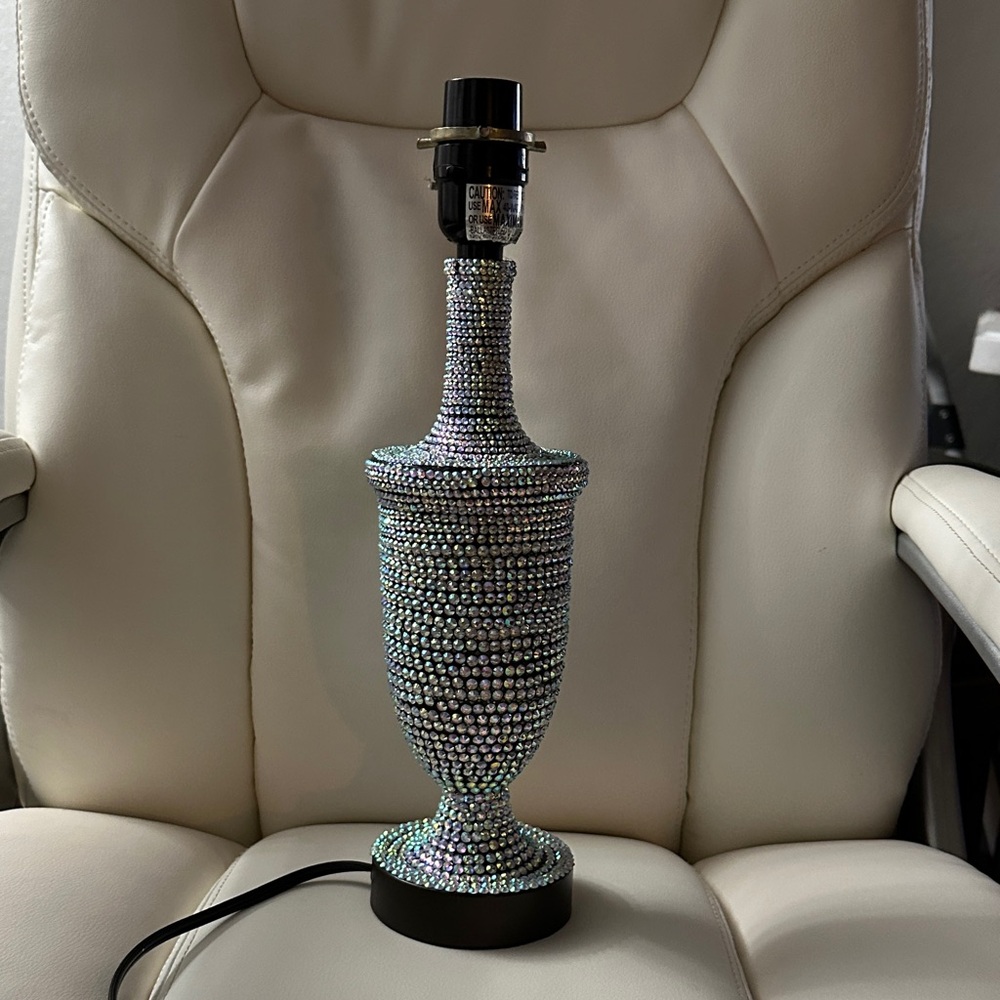 Sparkling Rhinestone Table Lamp